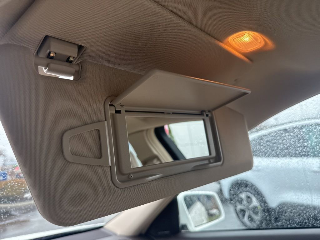 Used 2015 Mercedes-Benz E 350 4MATIC Sedan image 42