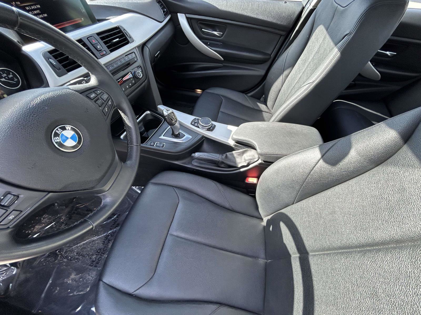 Used 2015 BMW 320i xDrive Sedan image 10