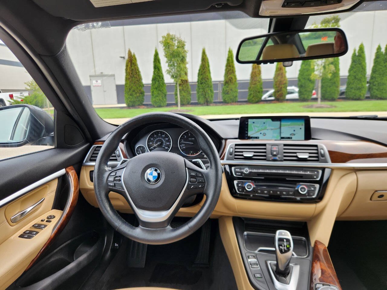 Used 2017 BMW 330i xDrive Sedan AWD/4WD image 21