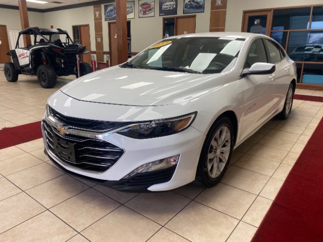 Used 2022 Chevrolet Malibu LT FWD image 1