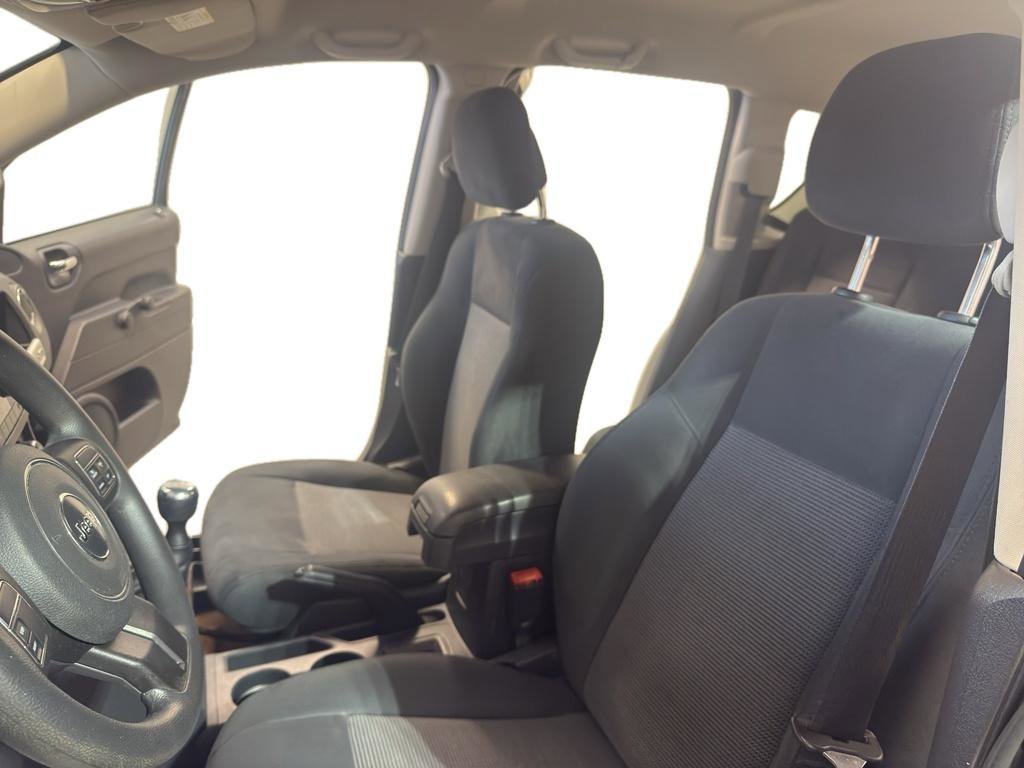 Used 2016 Jeep Compass Sport FWD image 15