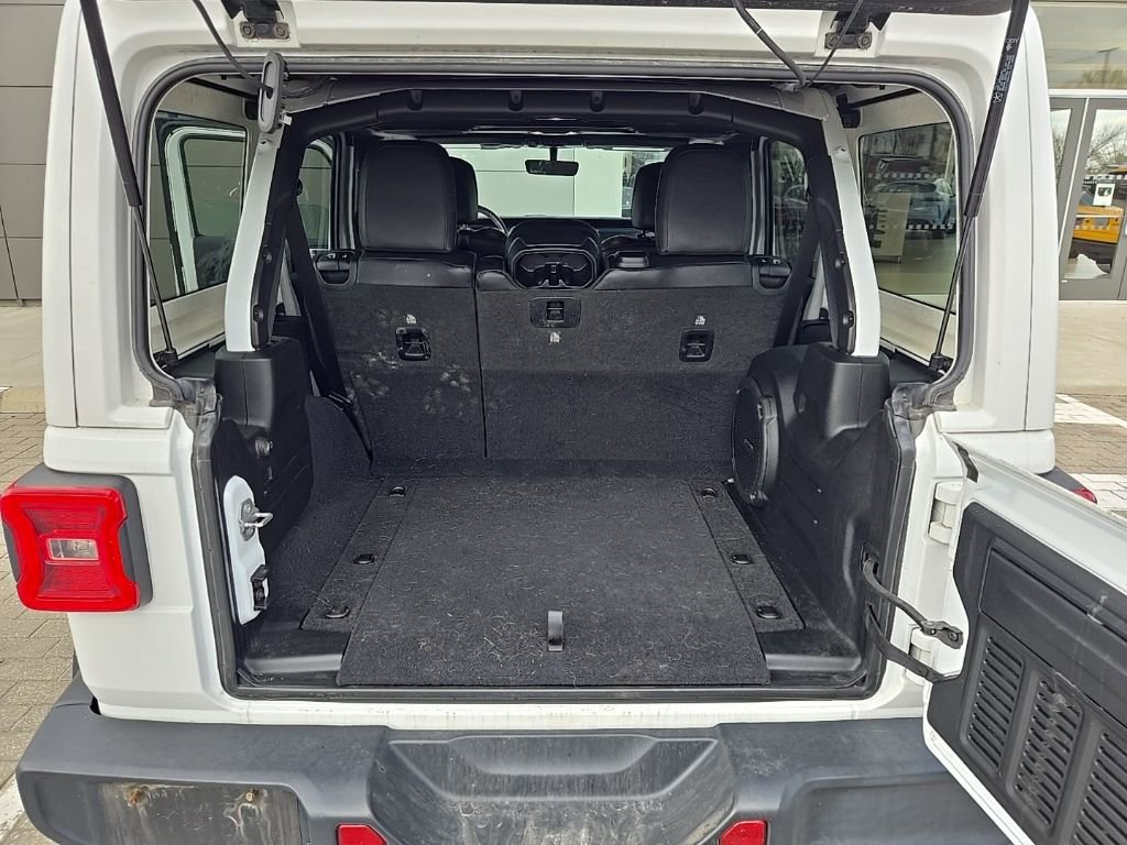 Used 2020 Jeep Wrangler Unlimited Sahara AWD/4WD image 18