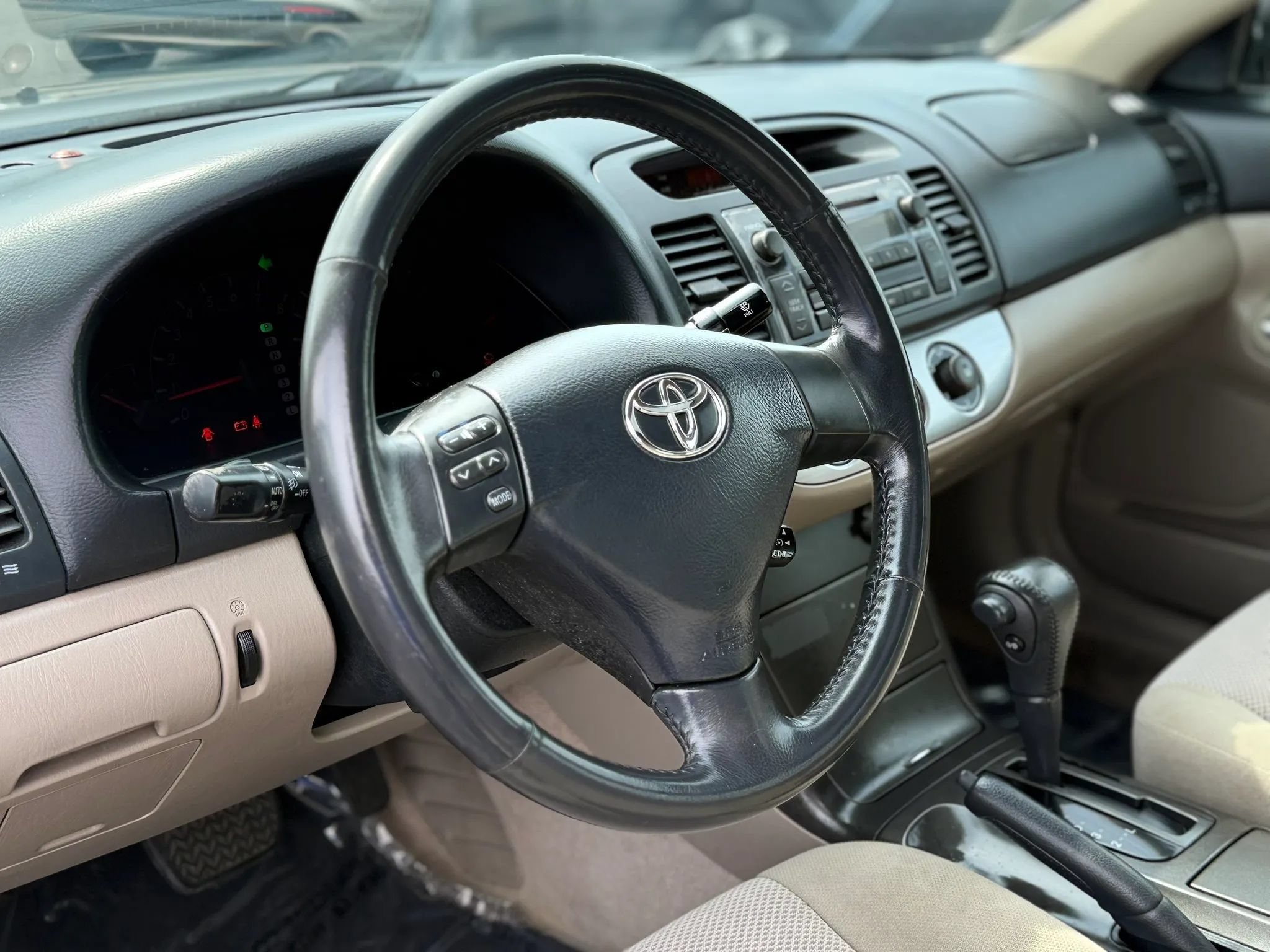Used 2005 Toyota Camry LE FWD image 14