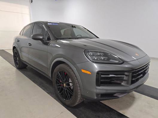Certified 2024 Porsche Cayenne S AWD/4WD image 2