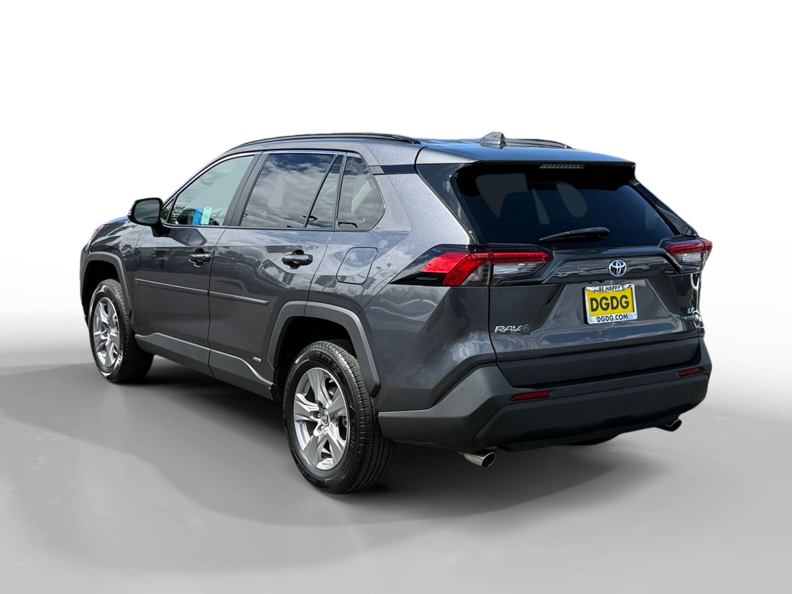 Used 2024 Toyota RAV4 LE AWD/4WD image 3