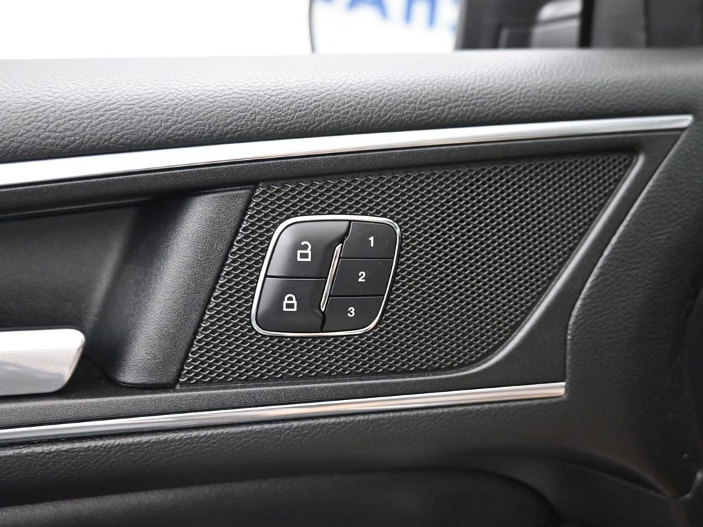 Used 2016 Ford Edge Titanium w/ Equipment Group 301A image 15