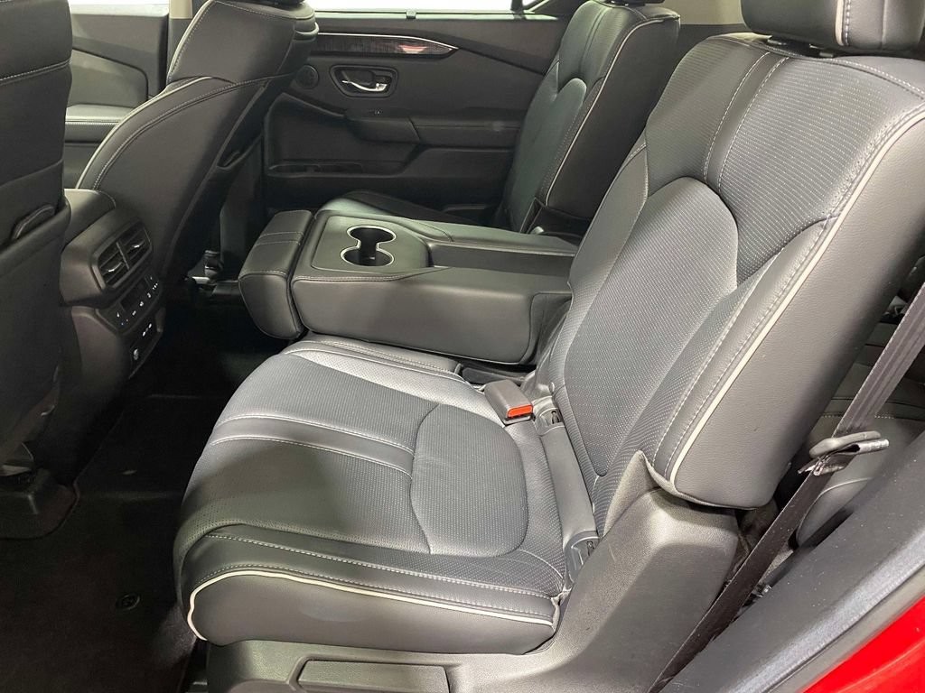 Used 2024 Honda Pilot Elite image 12
