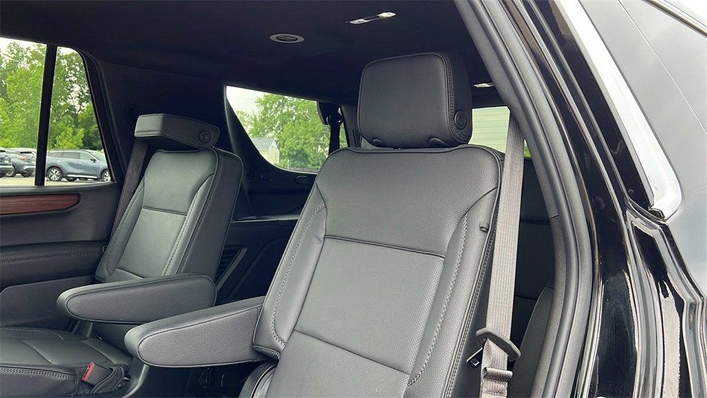 Used 2025 GMC Yukon Denali image 32