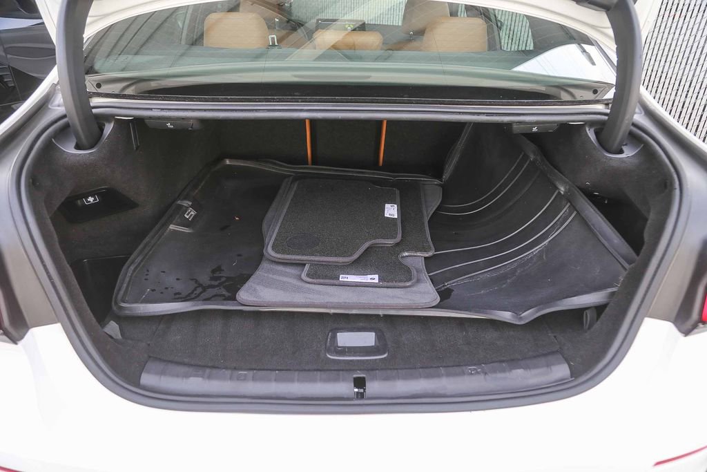 Certified 2023 BMW 530e w/ Convenience Package RWD image 23