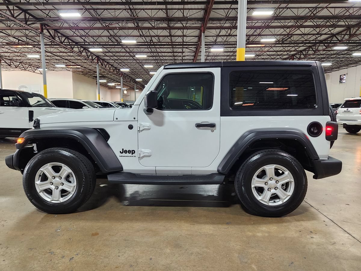 Used 2023 Jeep Wrangler Sport AWD/4WD image 7
