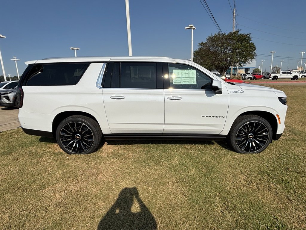 New 2026 Chevrolet Suburban High Country image 4