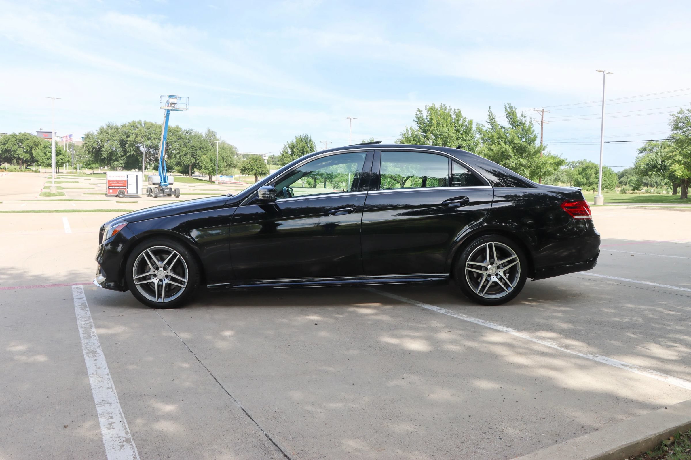 Used 2015 Mercedes-Benz E 350 4MATIC Sedan w/ Premium 1 Package image 4