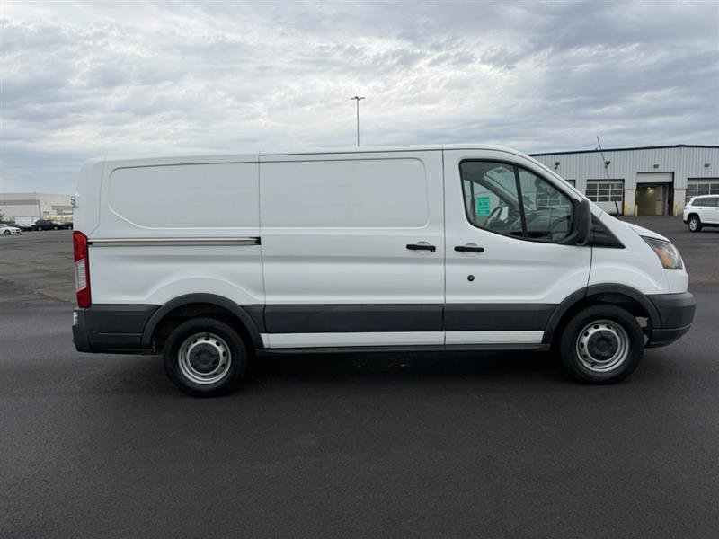 Used 2017 Ford Transit 150 130 Low Roof RWD image 5