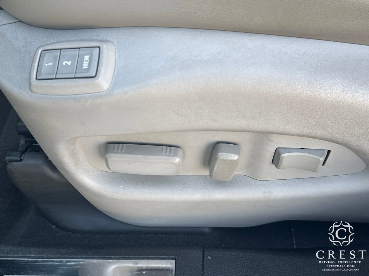 Used 2015 Cadillac SRX Performance w/ Driver Awareness Package image 17