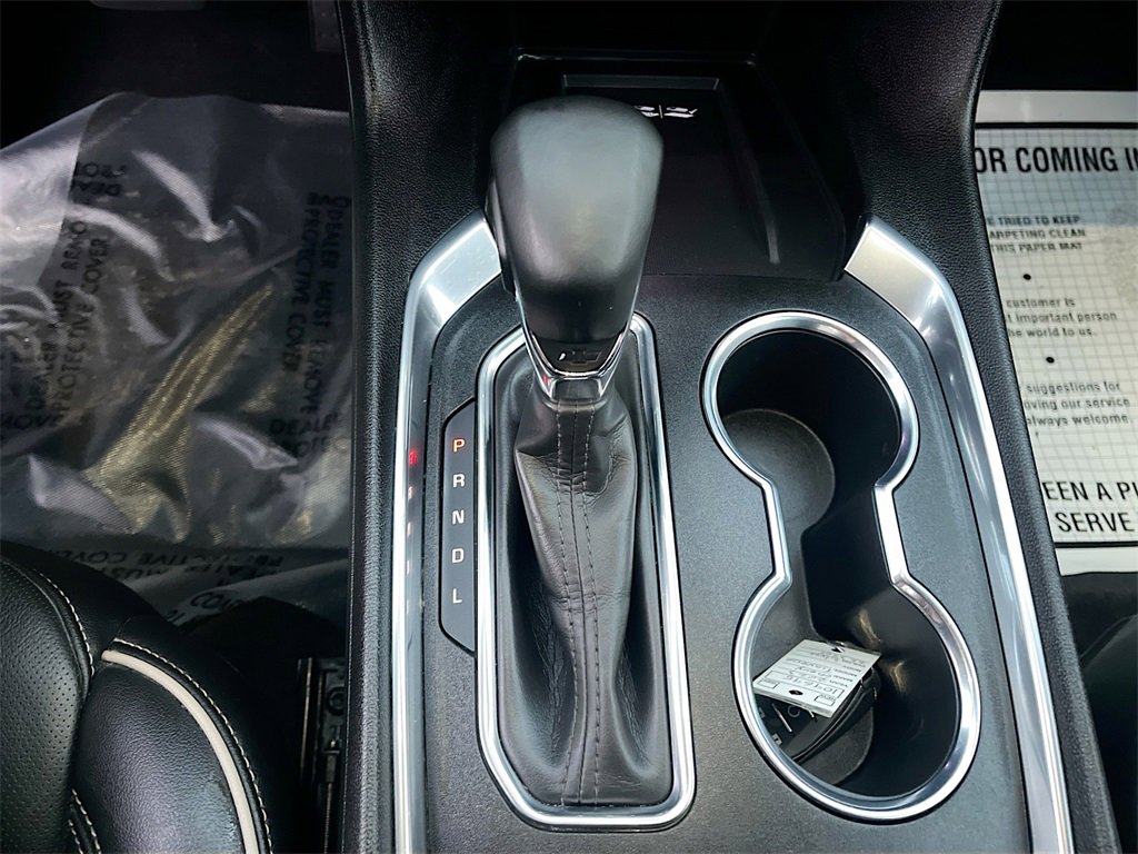 Used 2023 Chevrolet Traverse Premier w/ Redline Edition image 17