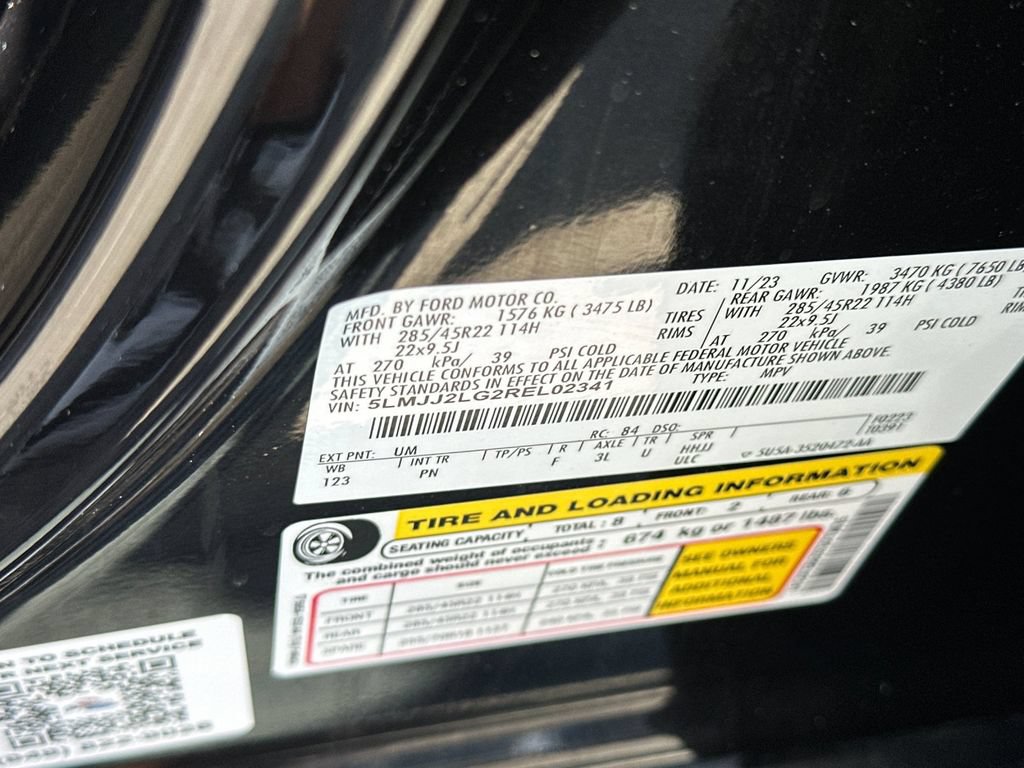 Certified 2024 Lincoln Navigator Reserve AWD/4WD image 29