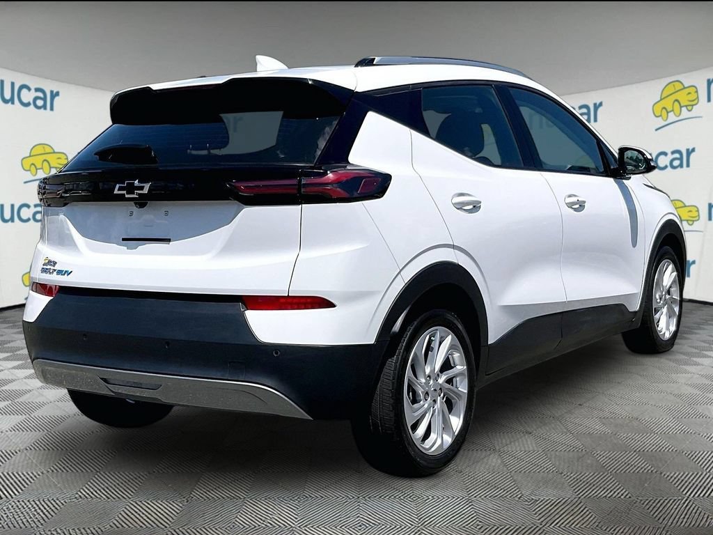 Used 2023 Chevrolet Bolt EUV LT w/ Comfort Package FWD image 6