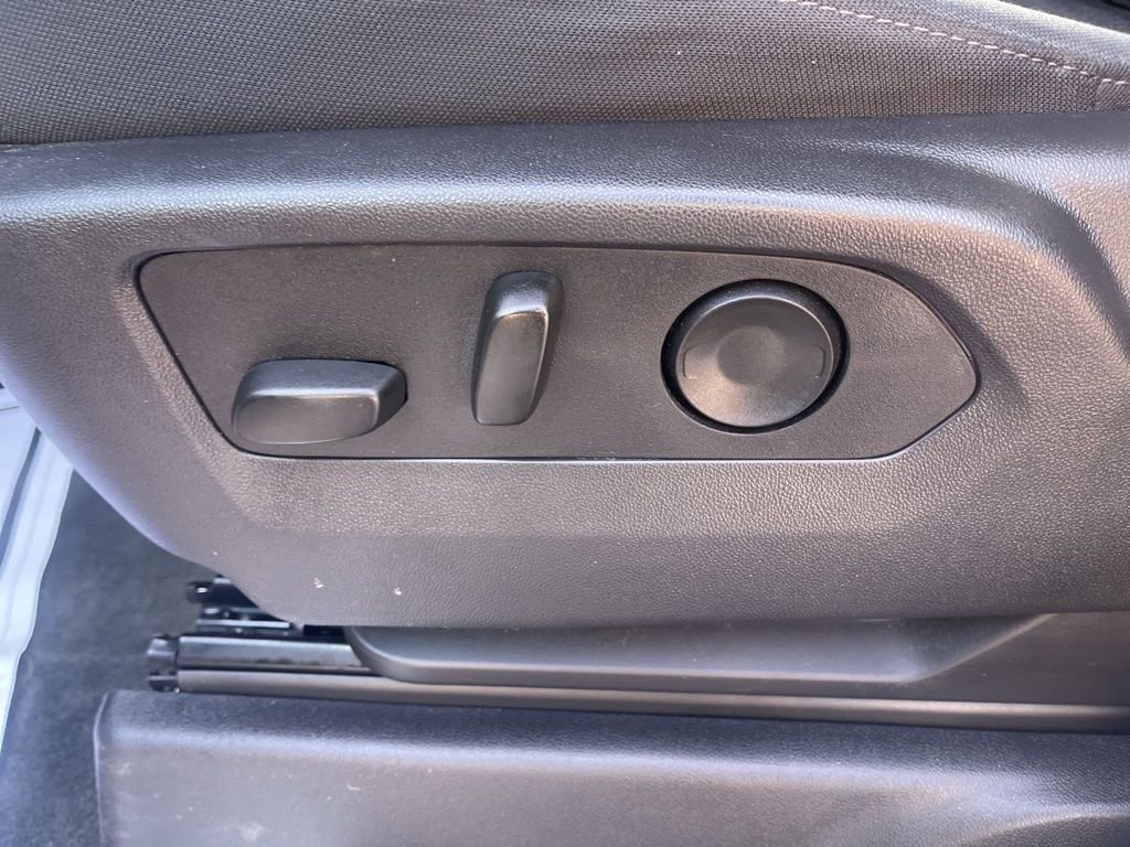 Certified 2025 Chevrolet Silverado 2500 LT w/ Convenience Package image 18