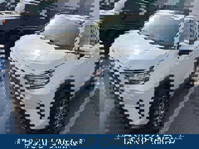 Used 2019 Toyota RAV4 Limited w/ Advanced Technology Package image 4