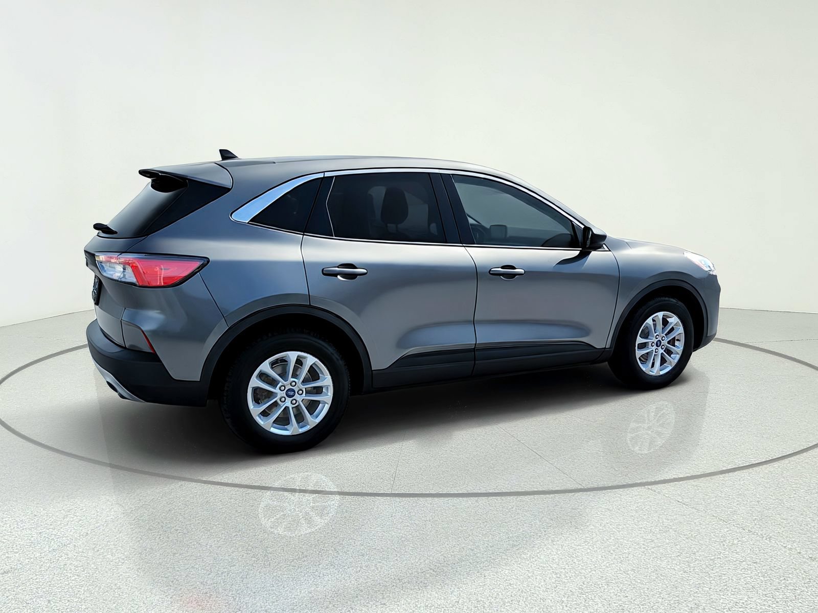 Used 2022 Ford Escape SE w/ Convenience Package FWD image 8