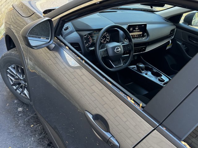 New 2026 Nissan Rogue S image 18