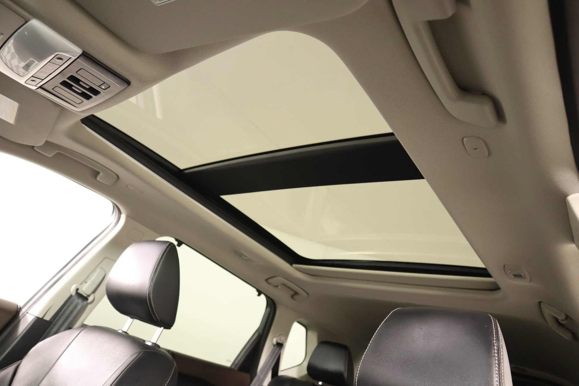 Used 2023 Nissan Rogue SL w/ SL Premium Package image 16