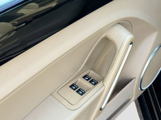 Used 2014 Volkswagen Beetle 1.8T image 18