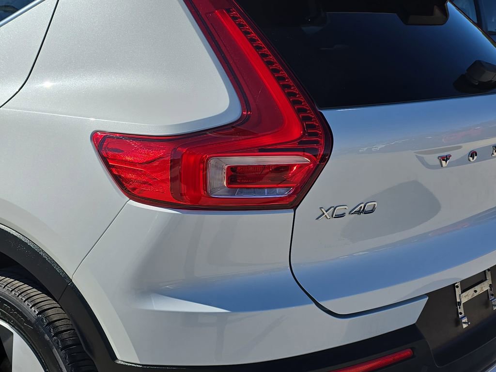 Used 2023 Volvo XC40 B5 Plus w/ Driver Assist Package image 39