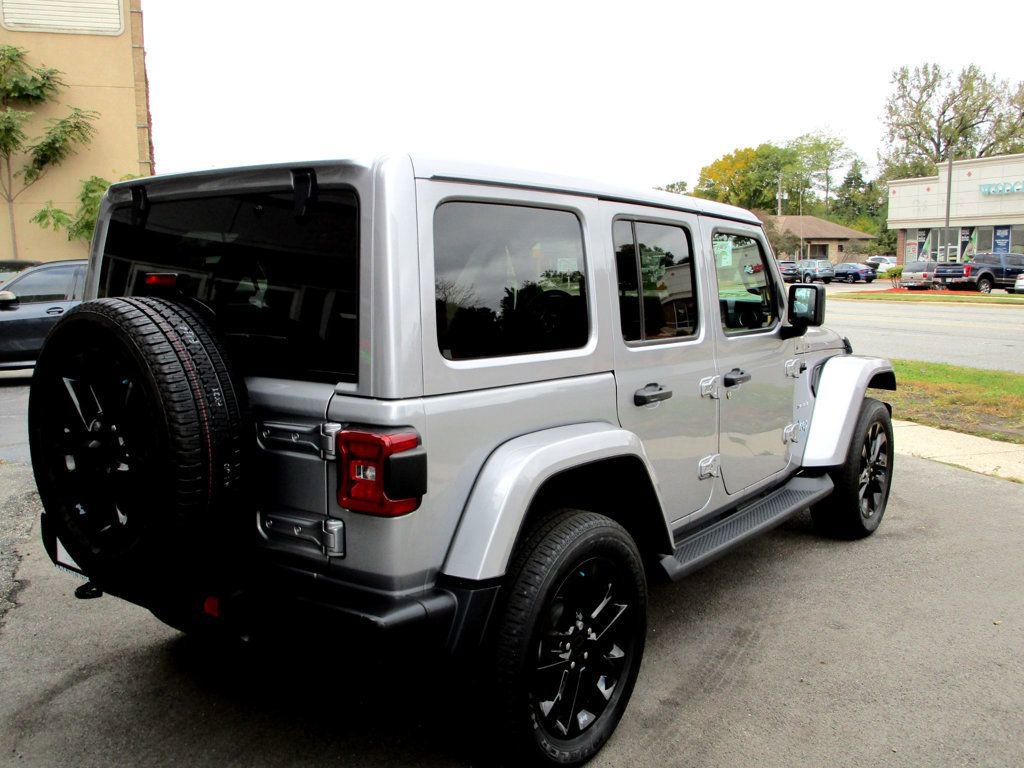 Used 2021 Jeep Wrangler Unlimited Sahara w/ Cold Weather Group image 10