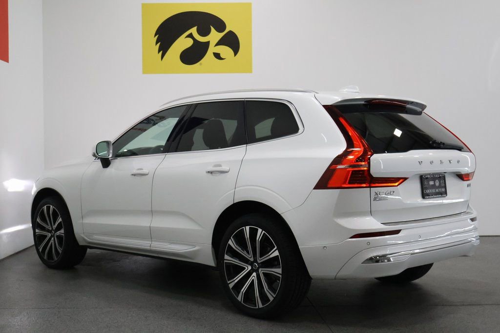 Used 2023 Volvo XC60 B5 Ultimate w/ Climate Package image 9