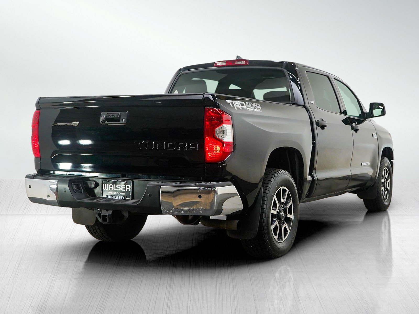 Used 2021 Toyota Tundra SR5 AWD/4WD image 5