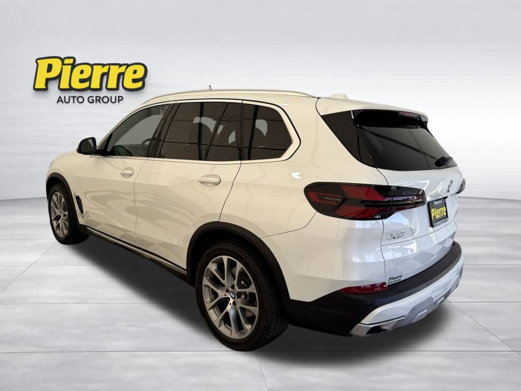 Used 2025 BMW X5 xDrive40i image 2