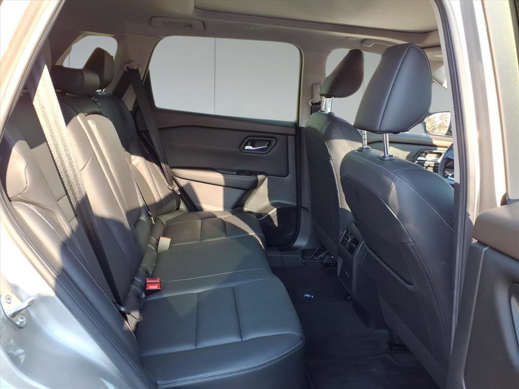Used 2023 Nissan Rogue SL image 10