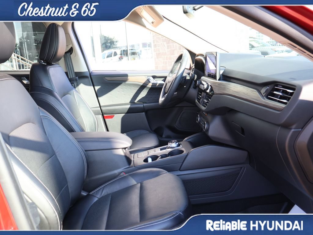 Used 2020 Ford Escape Titanium AWD/4WD image 9