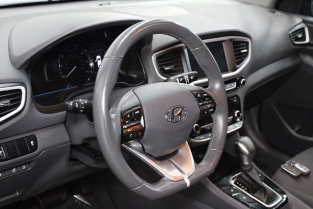 Used 2018 Hyundai Ioniq Plug-In Hybrid FWD image 14