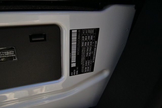 Used 2025 Mercedes-Benz Sprinter 2500 image 32