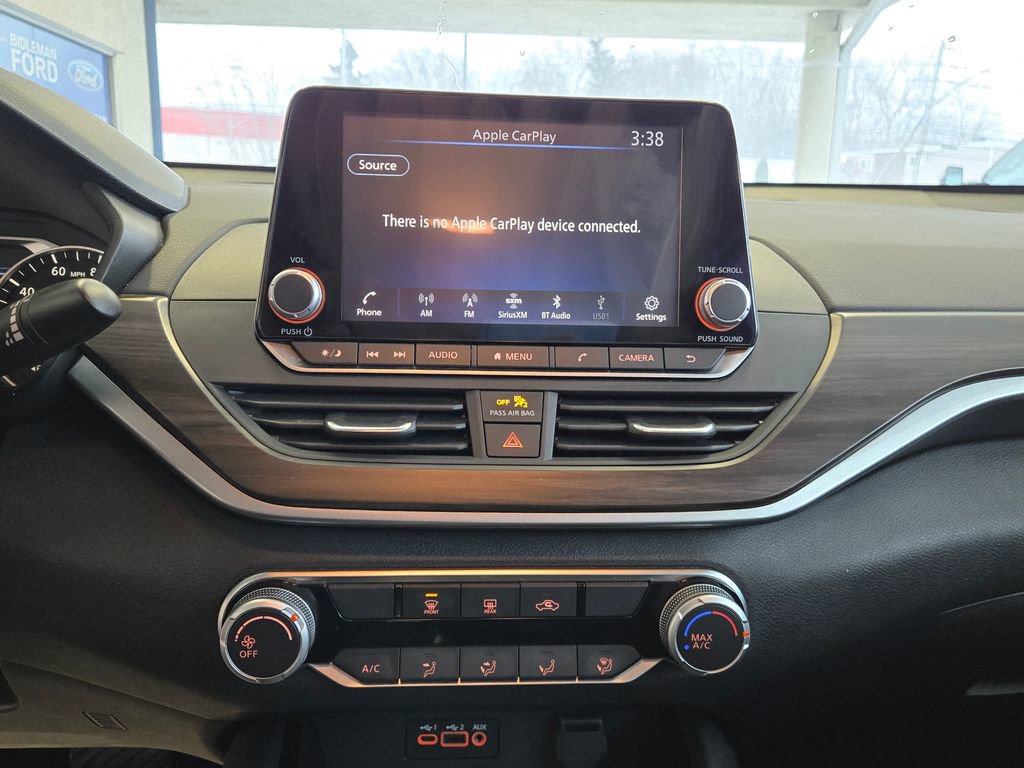 Used 2024 Nissan Altima 2.5 SV image 20