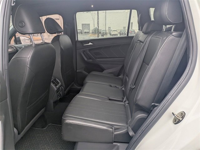 Used 2022 Volkswagen Tiguan SE R-Line image 16