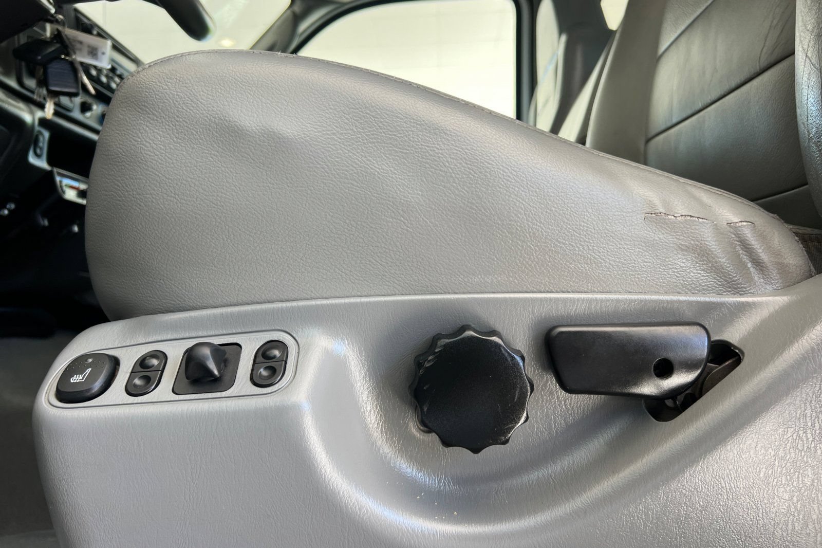 Used 2003 Ford F350 XL AWD/4WD image 13