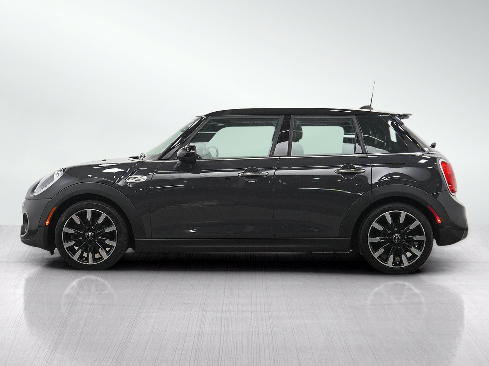 Used 2016 MINI Cooper S FWD image 2