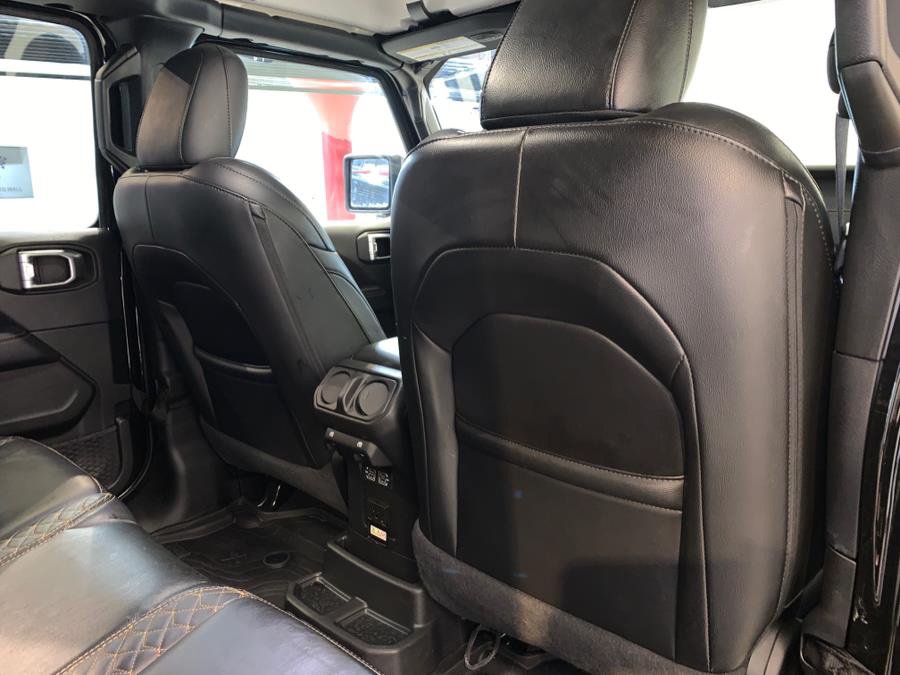 Used 2022 Jeep Wrangler Unlimited Sahara AWD/4WD image 15