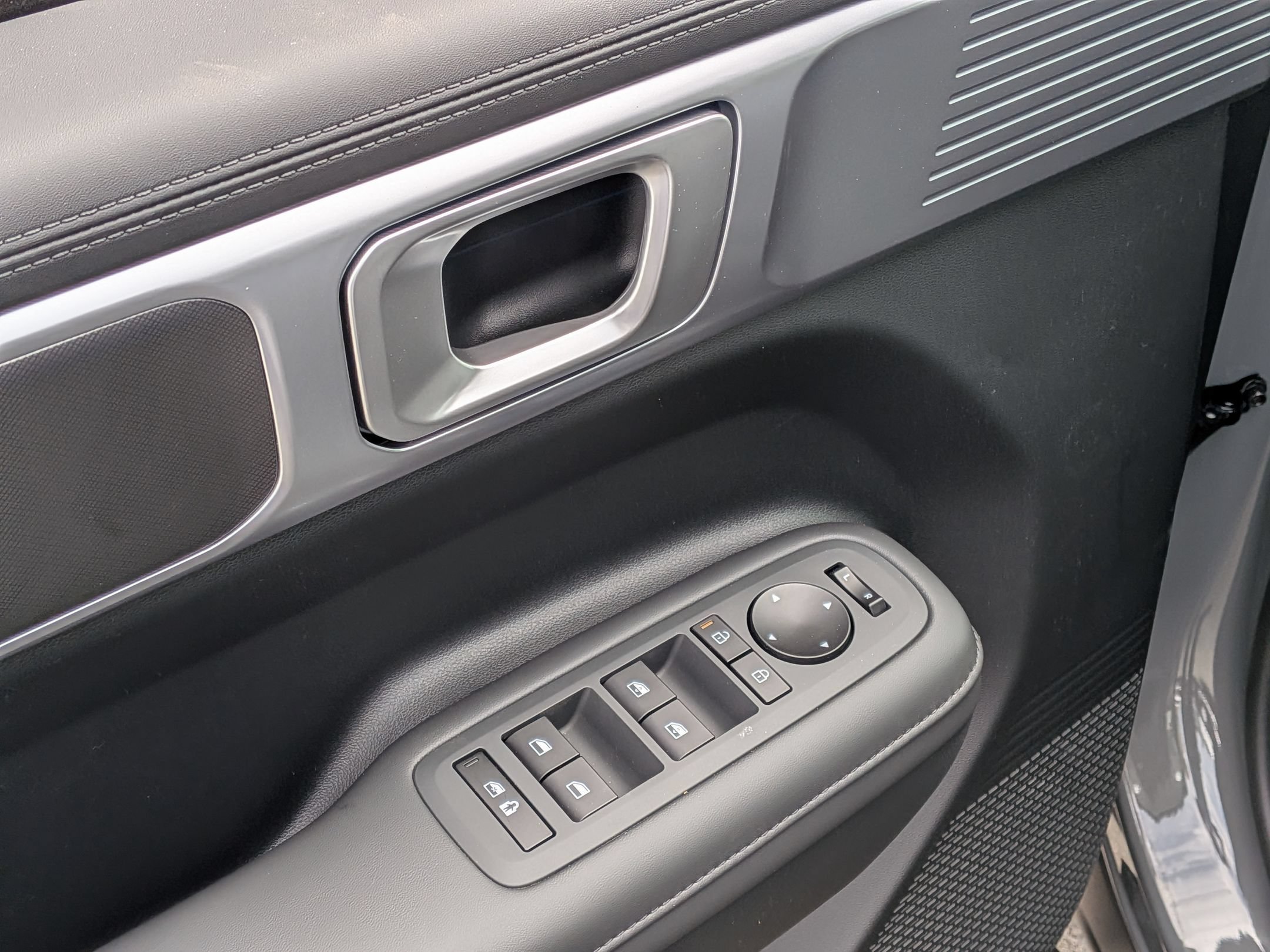 New 2026 Hyundai Santa Fe SEL AWD/4WD image 16