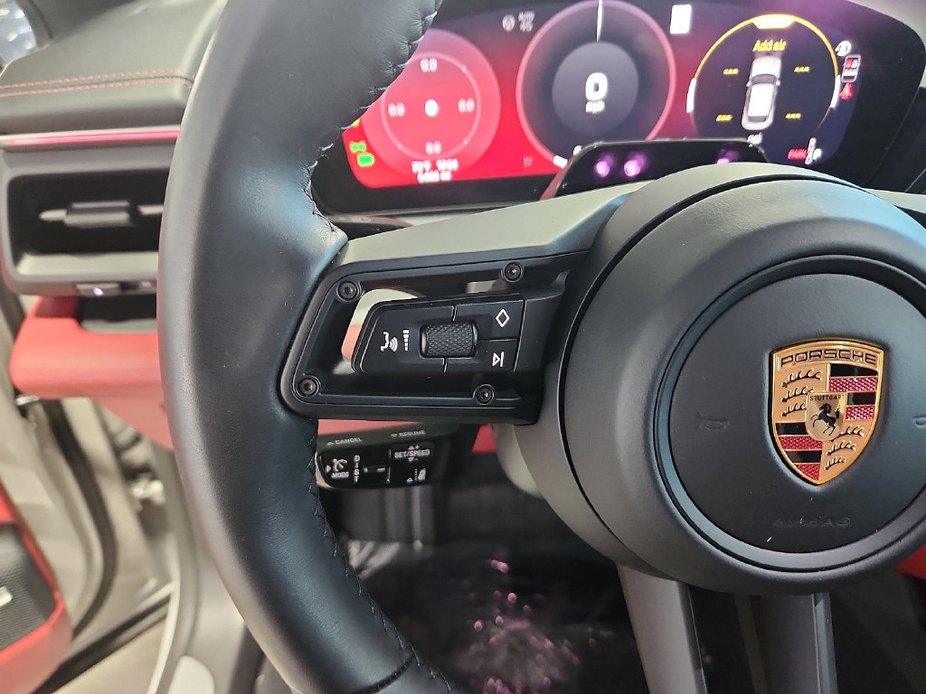 Certified 2026 Porsche Macan 4 Electric AWD/4WD image 21