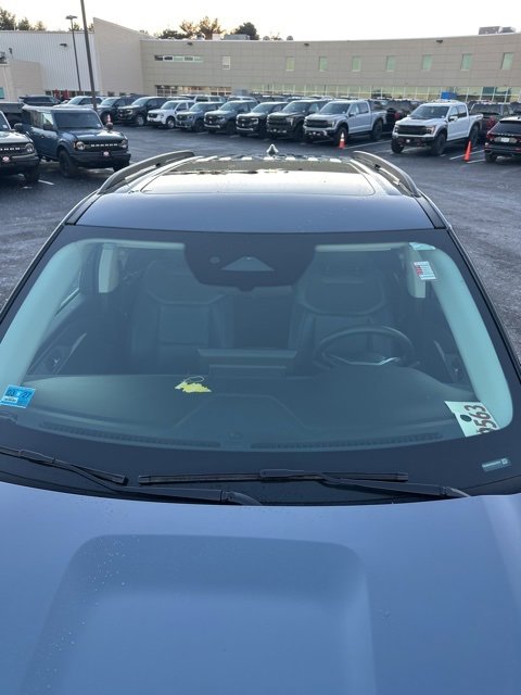 Used 2025 Ford Explorer Active w/ Active Comfort Package image 8