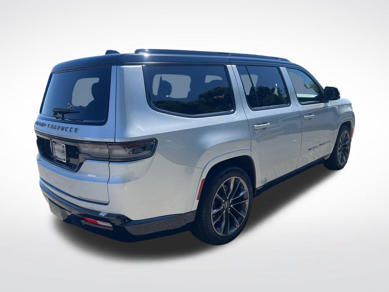 Used 2024 Jeep Grand Wagoneer Series III w/ Rear Seat Video Group 1 AWD/4WD image 6