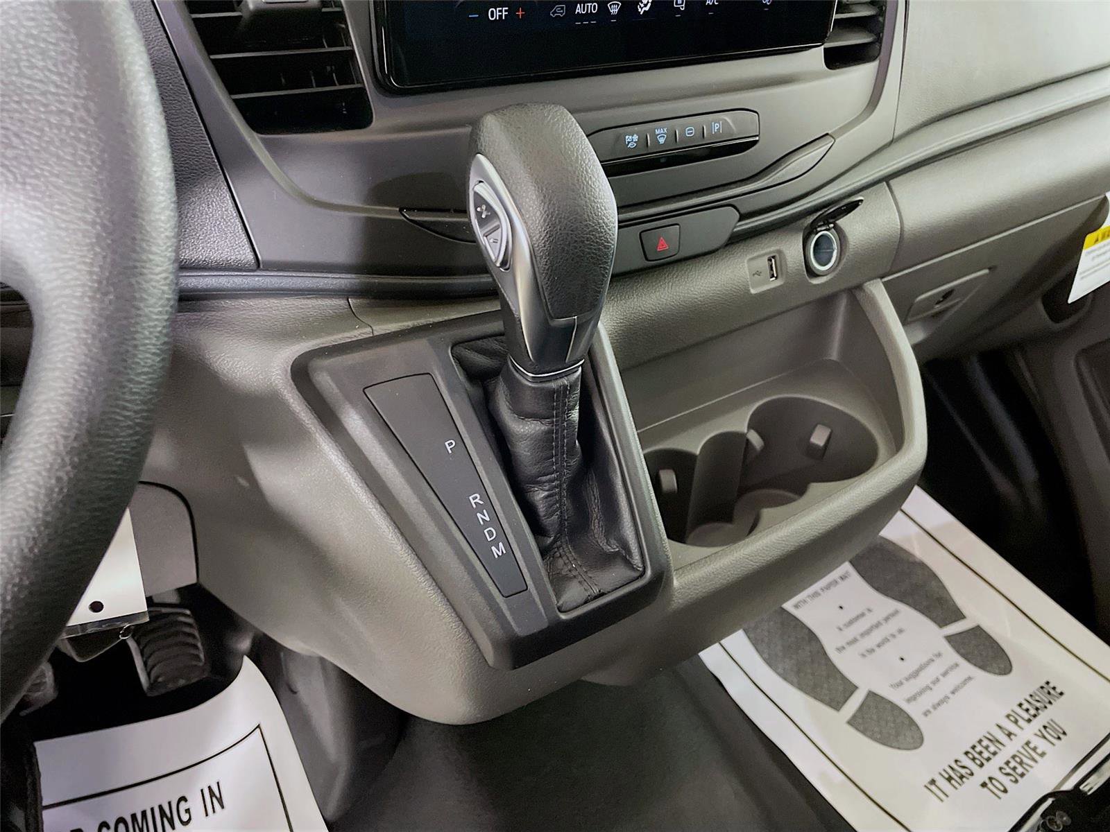 New 2025 Ford Transit 250 148 Medium Roof RWD image 17