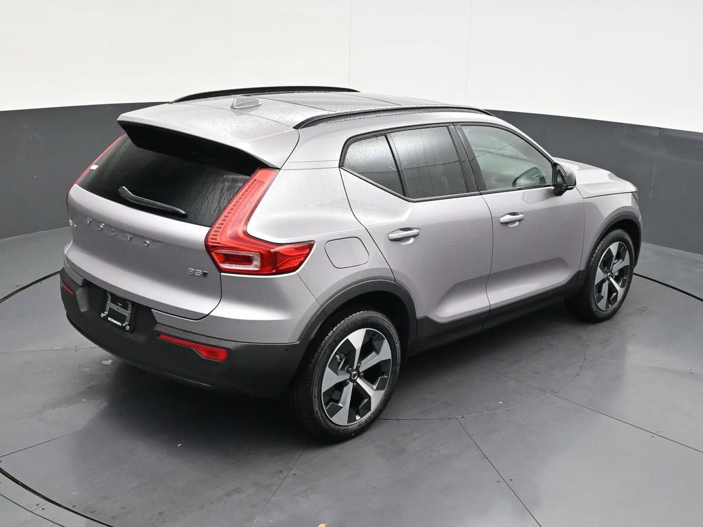 New 2026 Volvo XC40 B5 Plus w/ Protection Package Premier AWD/4WD image 17