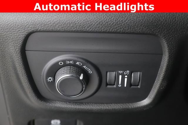 Used 2024 Jeep Grand Cherokee Laredo image 20