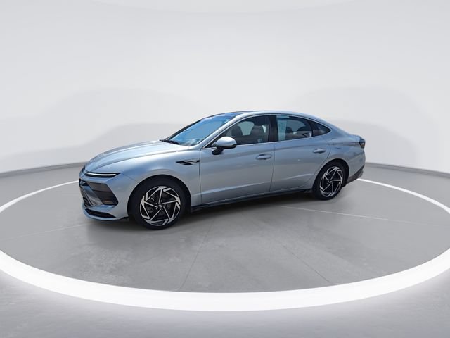 Certified 2024 Hyundai Sonata SEL w/ Convenience Package FWD image 4