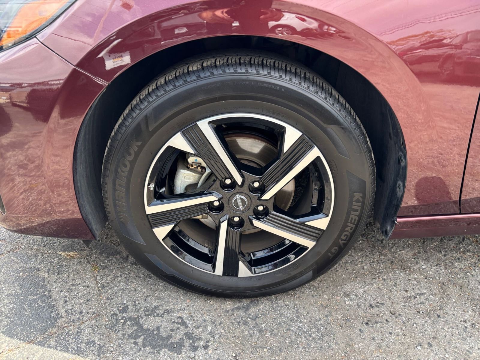 Used 2025 Nissan Sentra SV FWD image 35